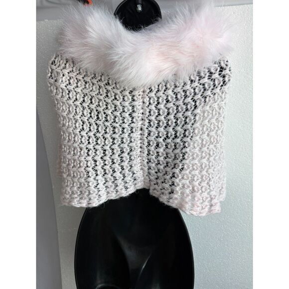 Pink Knit Faux Fur Trim Cover Top One Size Barbiecore Scarf Poncho Girly Y2K - Picture 5 of 9